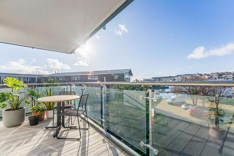 2 bedroom flat for sale, Marrowbone Slip, Plymouth PL4