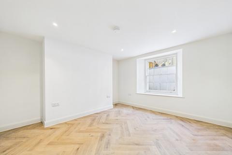 1 bedroom flat to rent, Castle Street, Dover