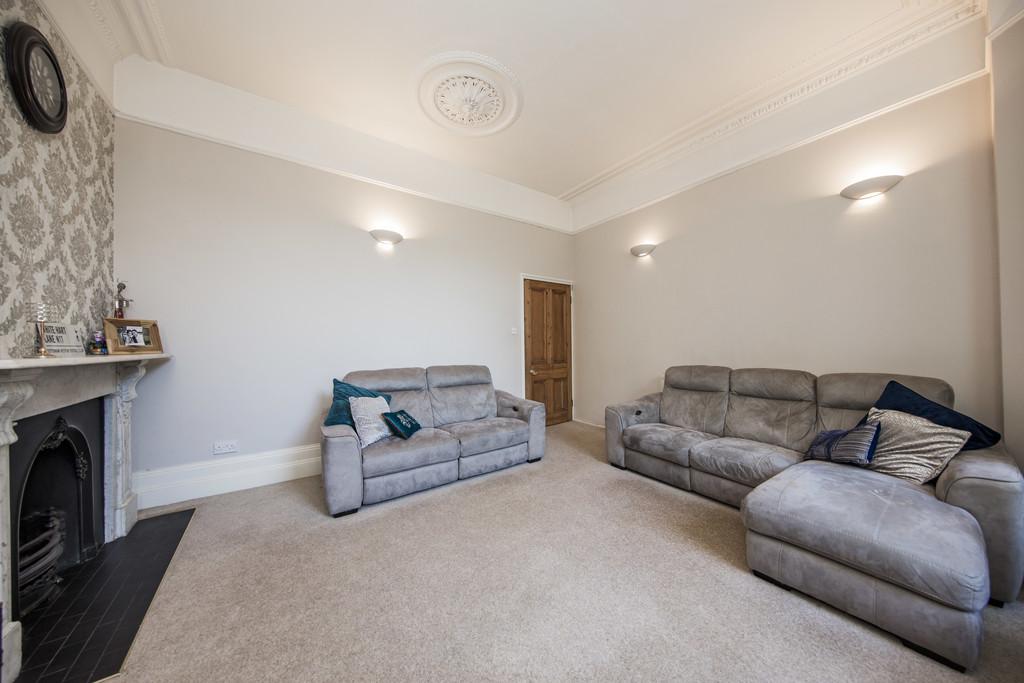 Lounge 2