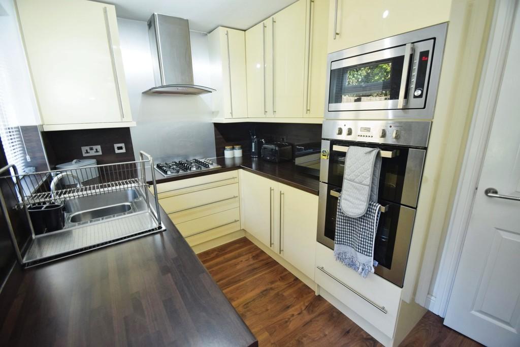 5ca7ad65-Kitchen 201
