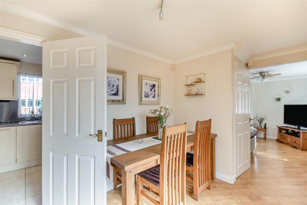 8664420-interior04.jpg