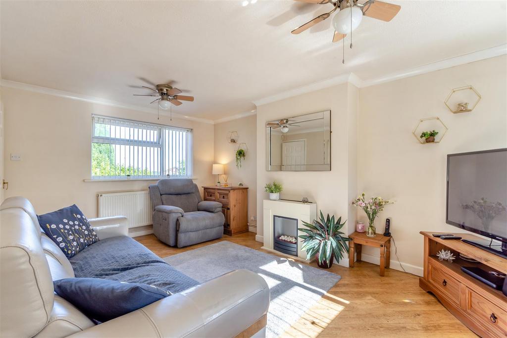 8664420-interior22.jpg