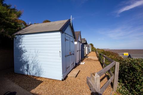 Chalet for sale, Cliff Road, Suffolk IP11