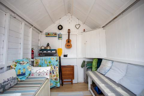 Chalet for sale, Cliff Road, Suffolk IP11