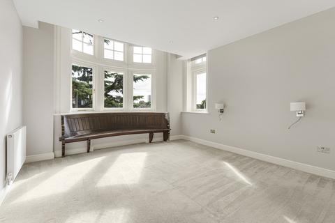 1 bedroom apartment for sale, Coombe Road, Kingston Upon Thames KT2