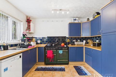 undefined, Dudley Close, Basingstoke RG23