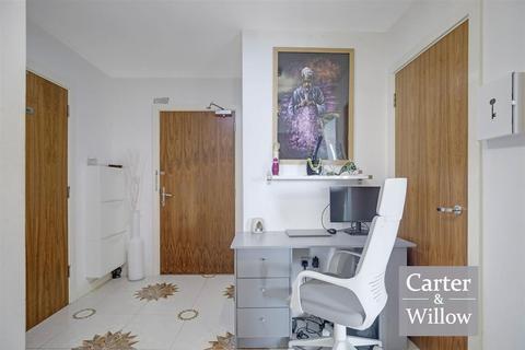 undefined, Leslie Hitchcock House, Barking, Essex