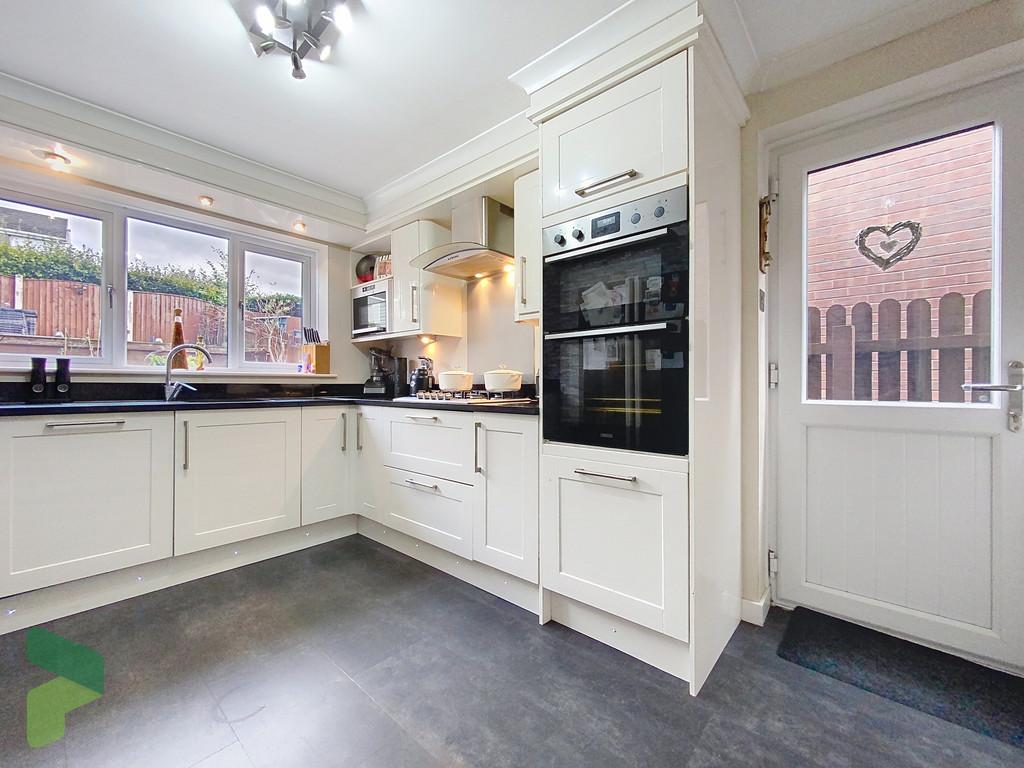 Fitted Kitchen