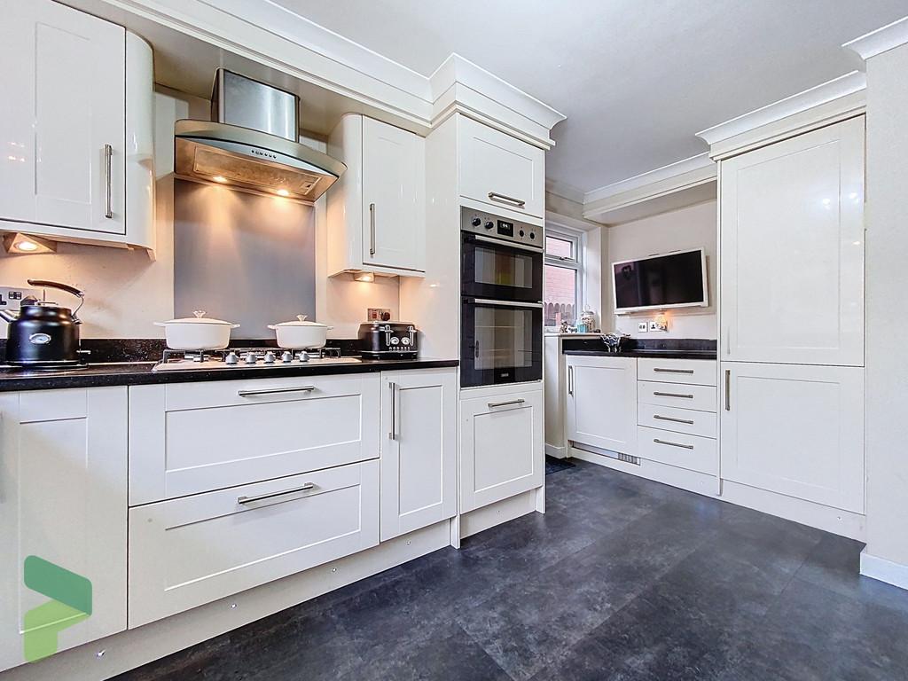 Fitted Kitchen