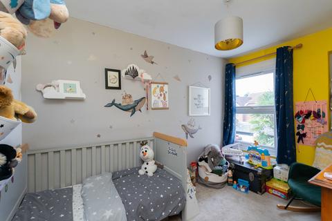 3 Meadowbrook Road, Dorking, RH4 1DH