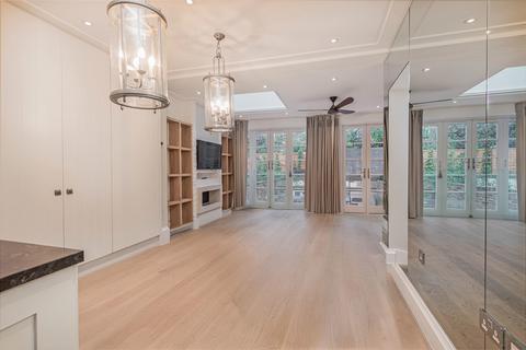 undefined, St Luke's Street, Chelsea SW3