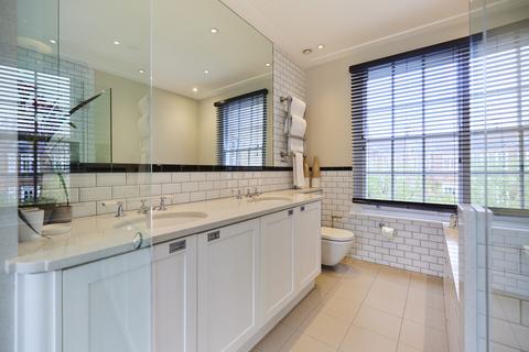 4 bedroom terraced house to rent, St Luke's Street, Chelsea SW3