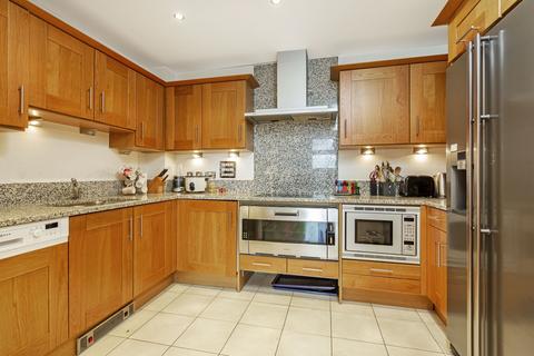 2 bedroom flat to rent, Imperial Wharf, The Boulevard, London, SW6
