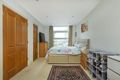 2 bedroom flat to rent, Imperial Wharf, The Boulevard, London, SW6