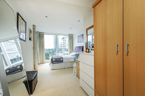 2 bedroom flat to rent, Imperial Wharf, The Boulevard, London, SW6