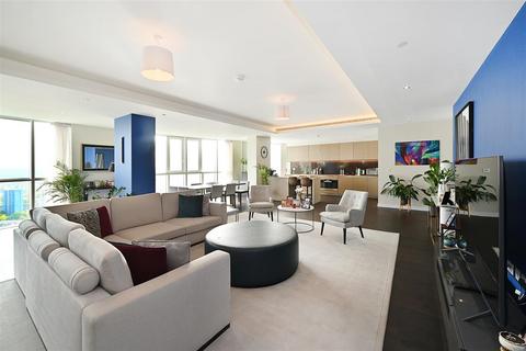 3 bedroom flat to rent, Penthouse, Sky Gardens, Vauxhall SW8