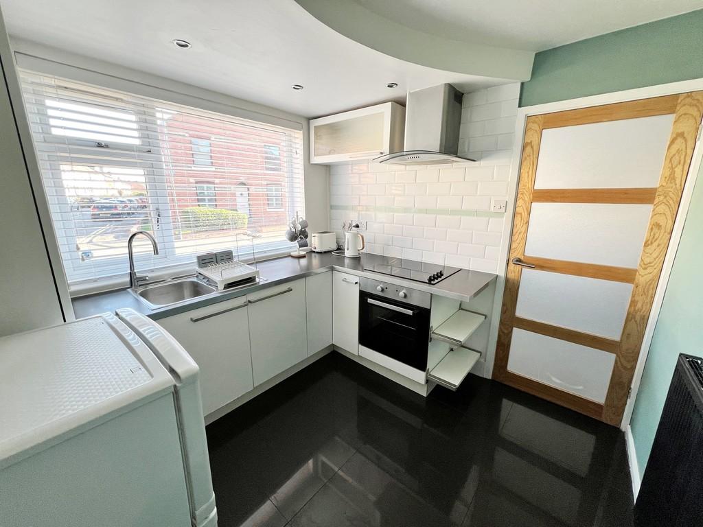 Kitchen (2)