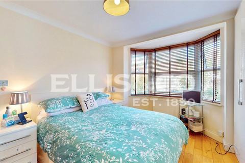 undefined, Rosebank Avenue, Wembley, HA0