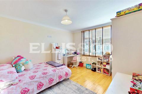 undefined, Rosebank Avenue, Wembley, HA0