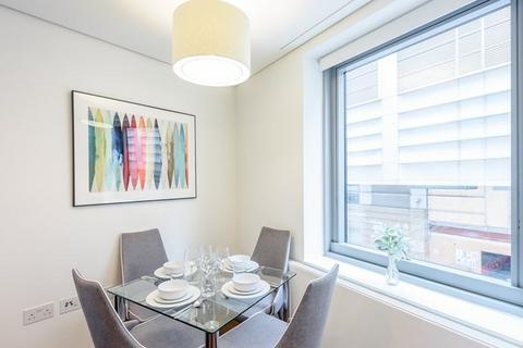3 bedroom flat to rent, London W2