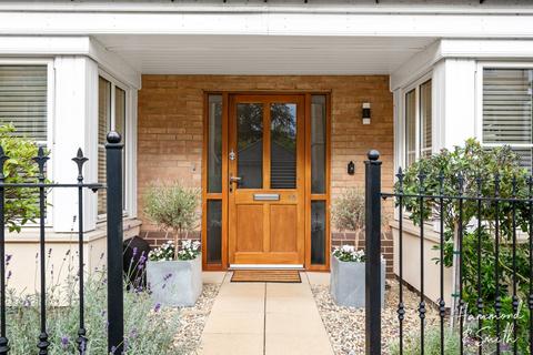 undefined, Buckingham Road, Epping CM16