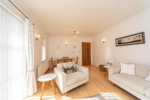 2 bedroom flat for sale, Flat 17, The Royals, 11 Links Gate, Lytham St. Annes, Lancashire