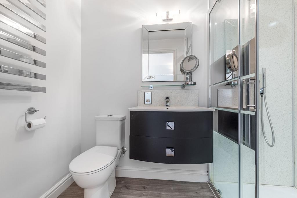Master En-Suite