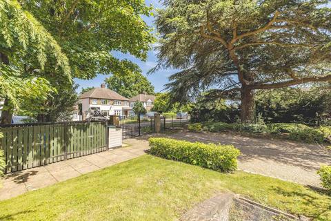 undefined, Lawn Close, Datchet SL3