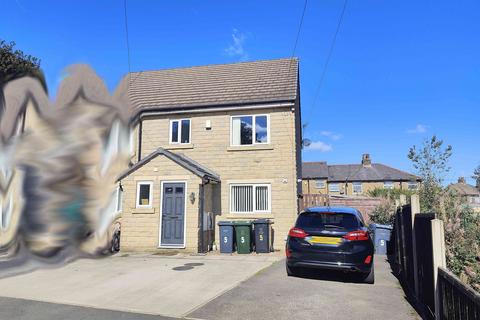 Plantation Court, Bradford BD6