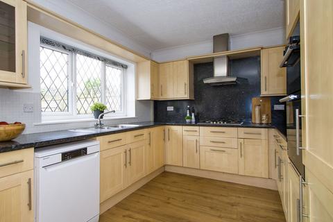 undefined, Meadowside, Penarth