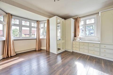 undefined, Villiers Avenue, Surbiton, KT5