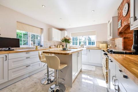 3 bedroom bungalow for sale, Dalmead, Guildford, GU3