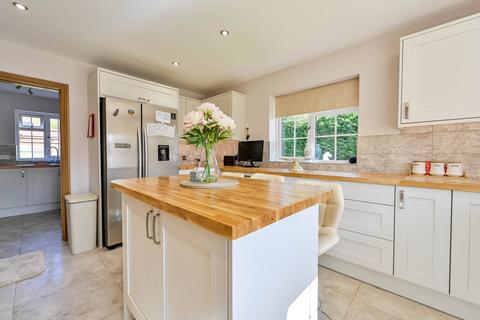 3 bedroom bungalow for sale, Dalmead, Guildford, GU3
