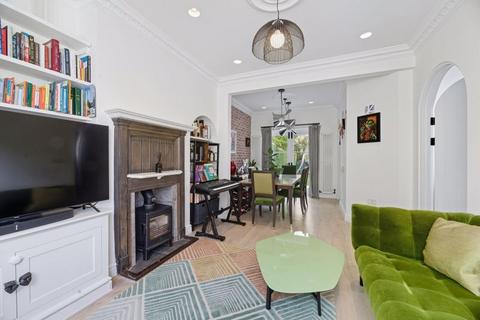 undefined, Hogarth Hill, Hampstead Garden Suburb, NW11