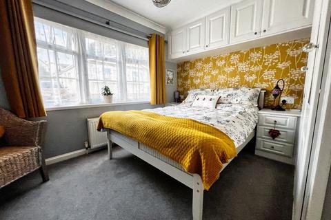 3 bedroom retirement property for sale, 34 Heronston Lane, Bridgend