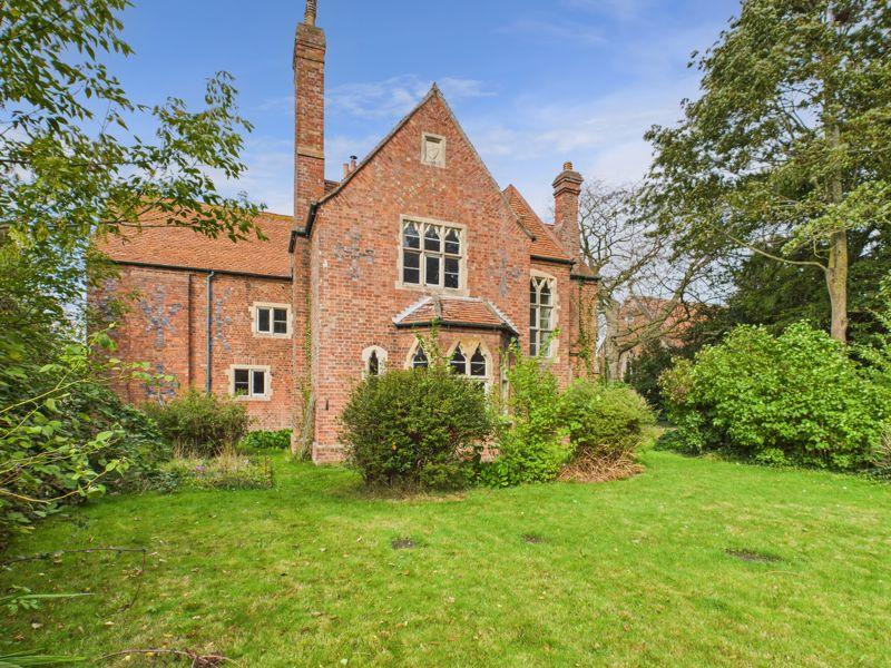 Teulon House