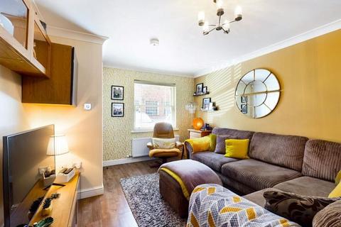 3 bedroom end of terrace house for sale, 1 Banks Court, Horncastle