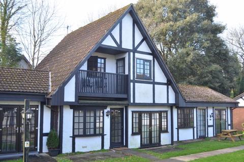 undefined, 10 Tudor Court, Tolroy Manor