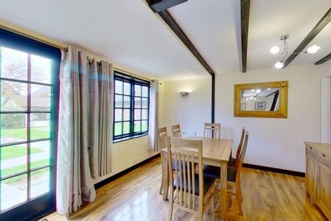undefined, 10 Tudor Court, Tolroy Manor