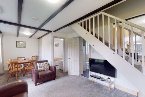 undefined, 26 Tudor Court, Tolroy Manor