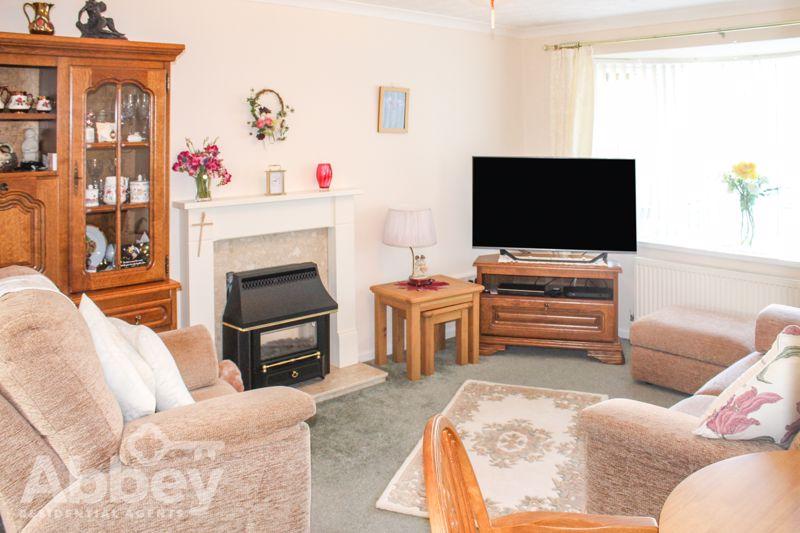 Lounge 1