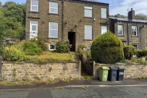 Mixed use to rent, Halifax Old Road, Huddersfield