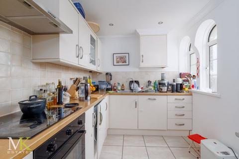 2 bedroom flat for sale, Sea Road, Bournemouth BH5
