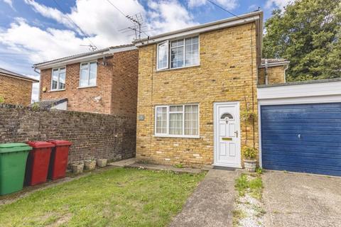 Alpha Street South, Slough