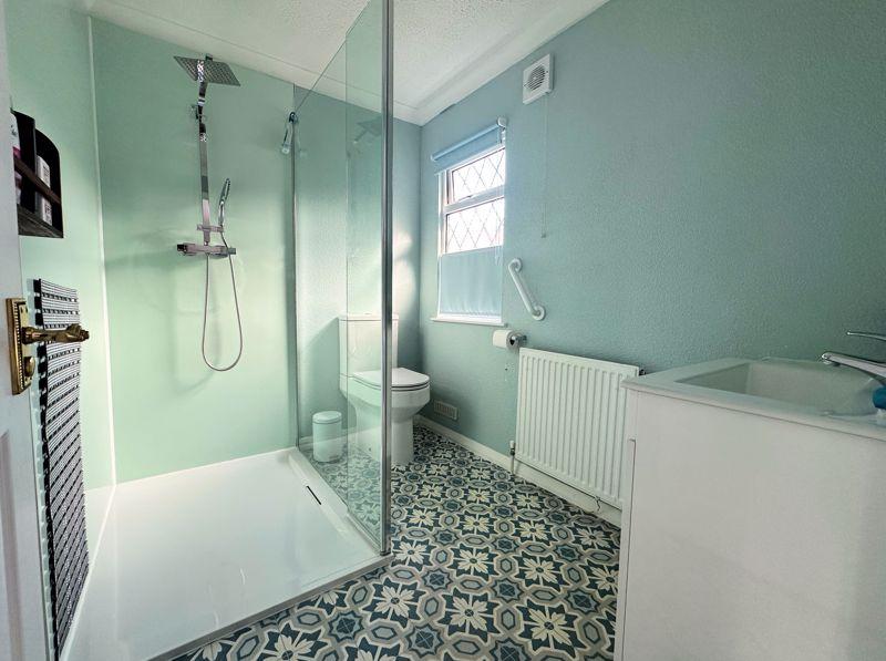 En Suite Shower Room