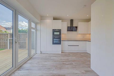 undefined, St. Johns Road, Westcliff-on-Sea, SS0