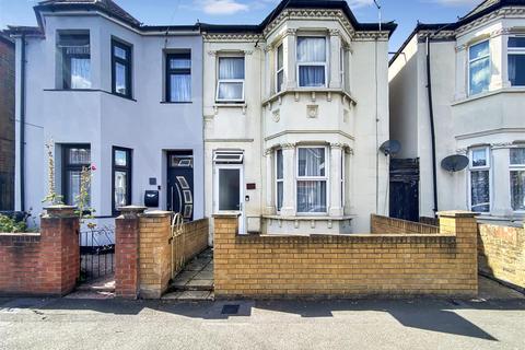 undefined, Regina Road, Southall