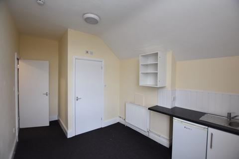 undefined, Studio Room, Leslie Road NG7 6PD