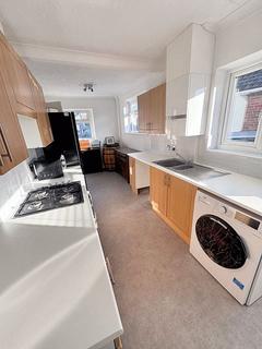 2 bedroom bungalow for sale, Weldon Avenue, Bournemouth