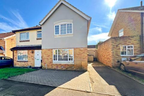 3 bedroom semi-detached house for sale, Wordsworth Gardens, Aylesham, Canterbury, Kent, CT3 3LY